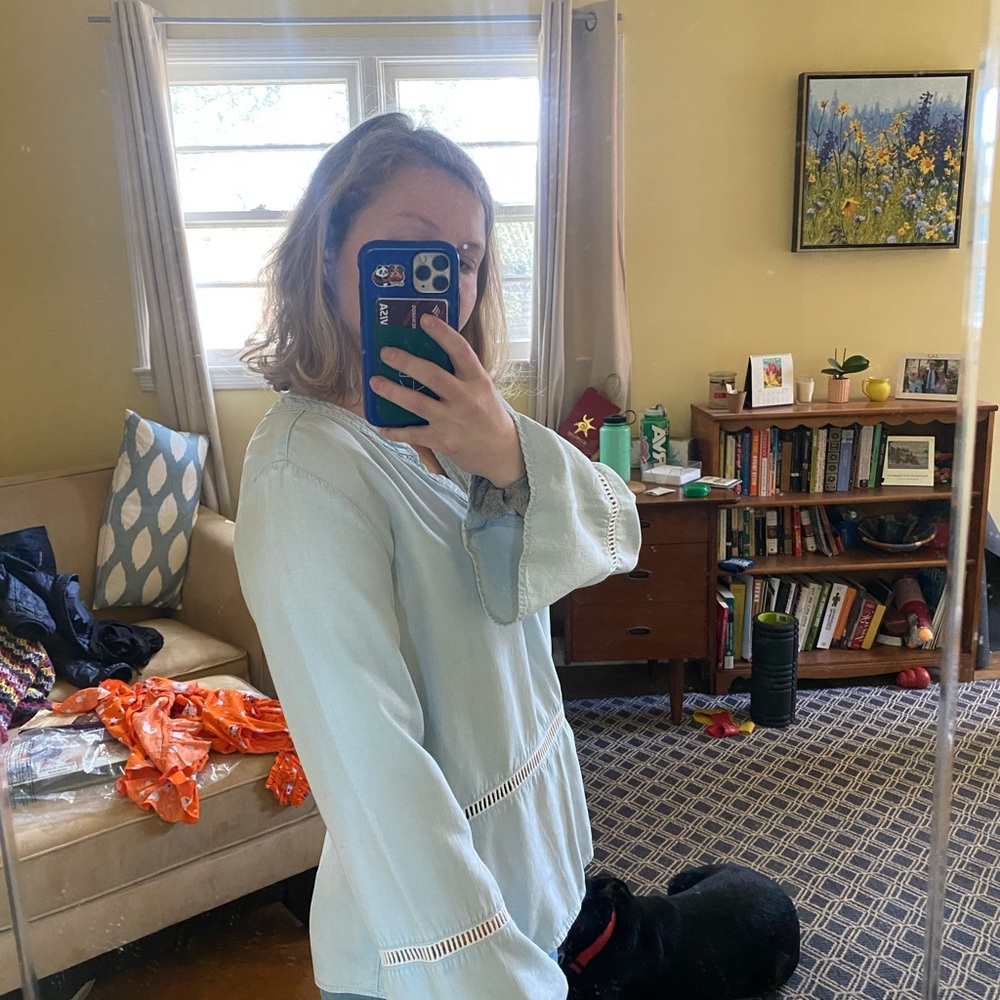 Blue cloth&stone shirt with flowy sleeves